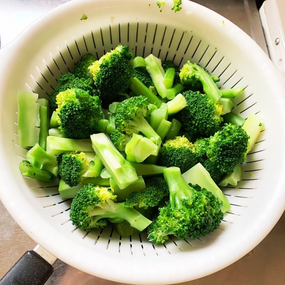 ブロッコリーの洗い方 茹で方 レシピ 作り方 By はーみー 楽天レシピ ブロッコリーの洗い方 茹で方 レシピ 作り方 By はーみー 楽天レシピ